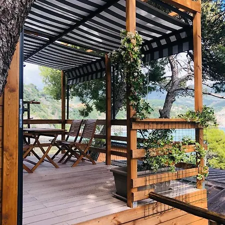 Villaggio Smeraldo Tatil parkı *