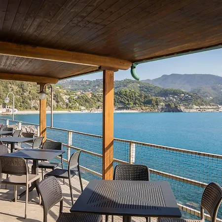 Villaggio Smeraldo * Moneglia