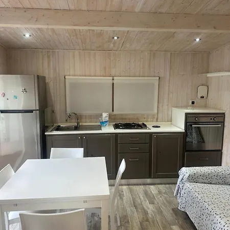 Villaggio Smeraldo פארק נופש