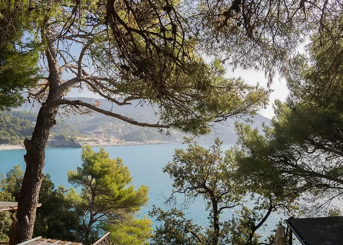 Villaggio Smeraldo * Moneglia