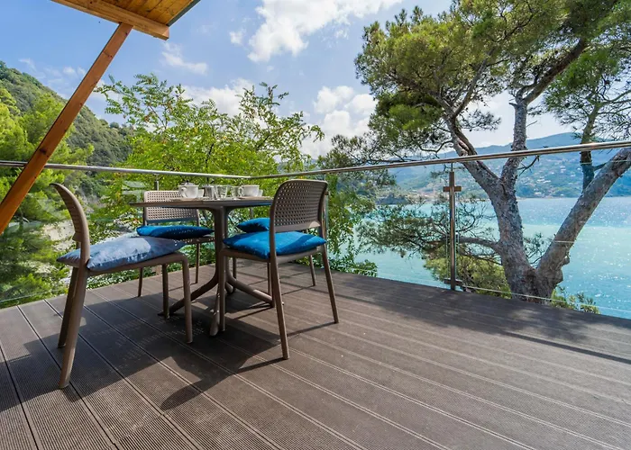 Villaggio Smeraldo * Moneglia