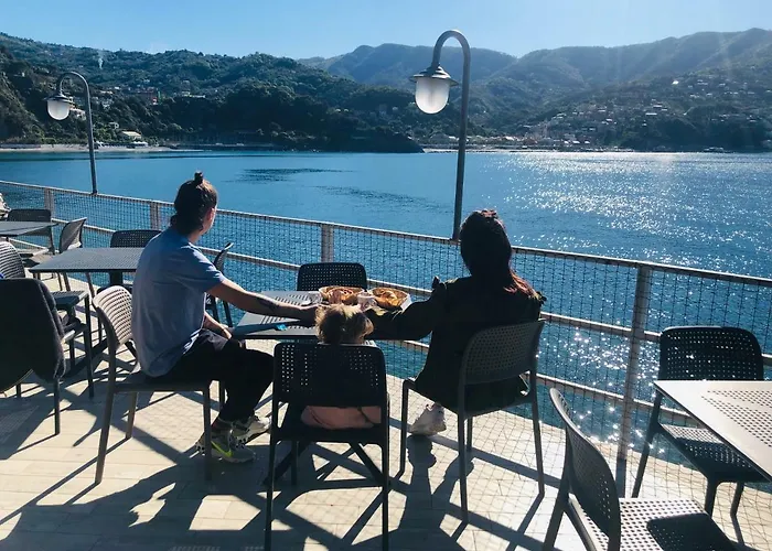 Villaggio Smeraldo * Moneglia